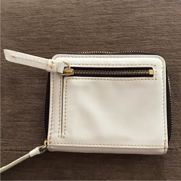 Dooney & Bourke white Leather Wallet - Picture 3 of 3